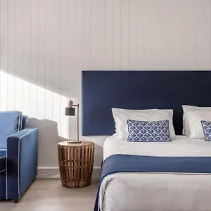 https://waves-byron-bay.hotelsbyronbayaustralia.com